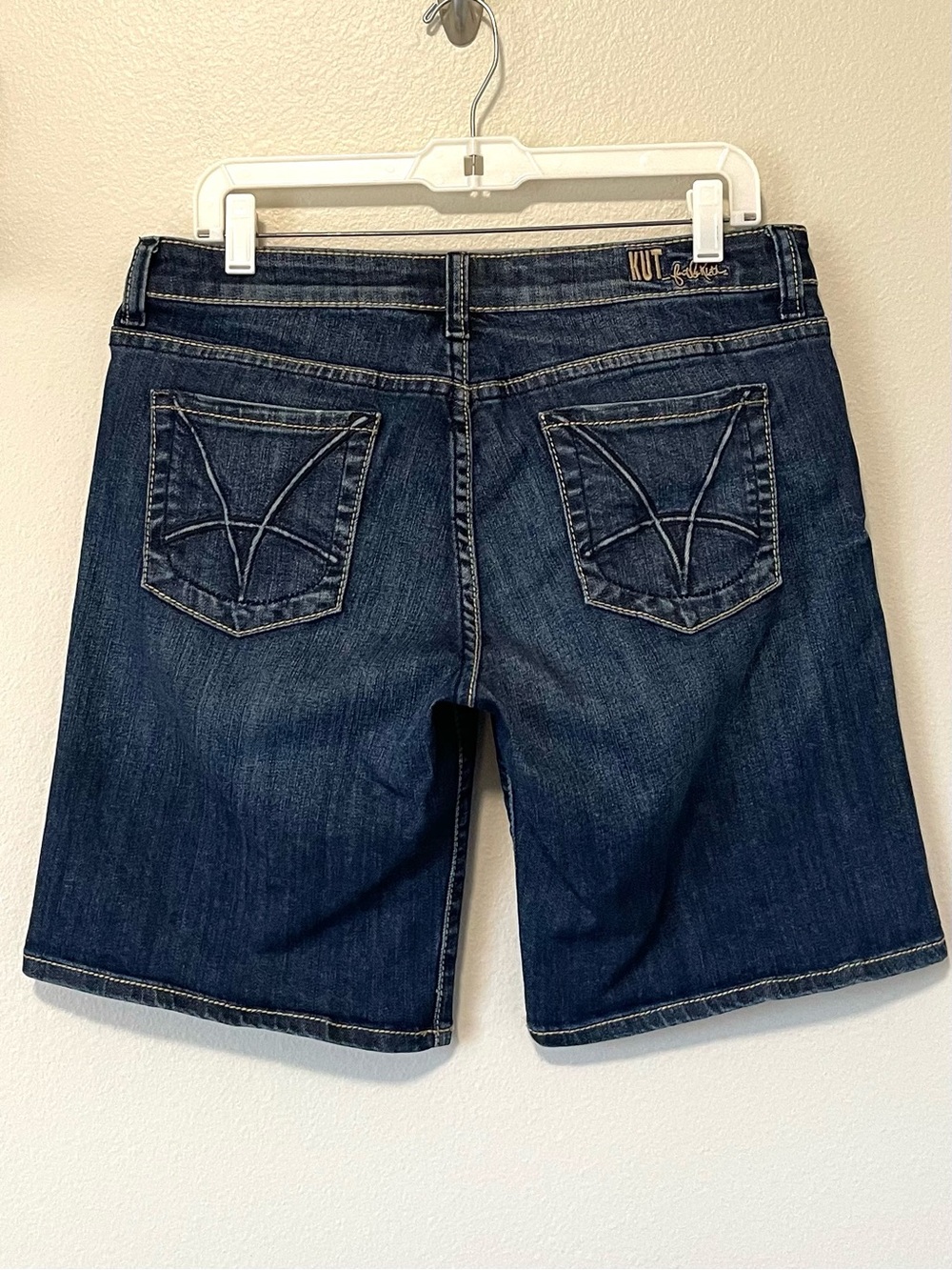Kut from Kloth Catherine Boyfriend Shorts - Distressed and Dark Wash - Size 8